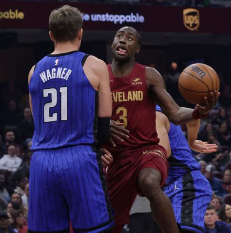 Vucevic's double-double powers Magic to win over Cavaliers